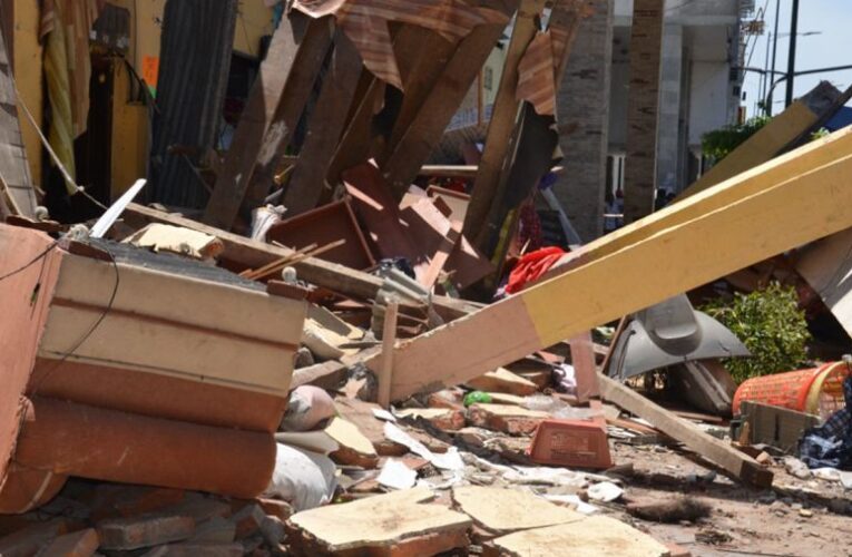 Terremoto de 6.5 grados en Ecuador: 16 muertos y más de 400 heridos