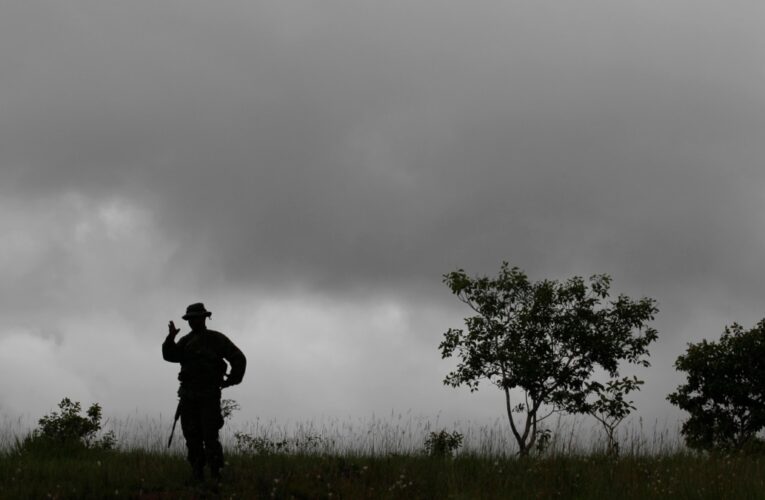 Venezuela y Colombia acuerdan reforzar presencia militar en la frontera