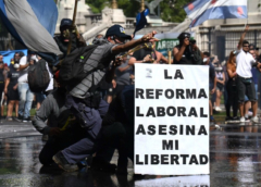 Graves disturbios frente al Congreso argentino durante el debate de la reforma laboral impulsada por el gobierno de Javier Milei